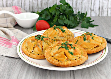 Пирожки с курицей и картошкой в духовке