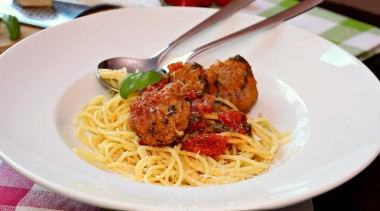 Мясные шарики в итальянском соусе