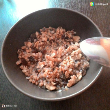Гречка с изюмом и грецким орехом