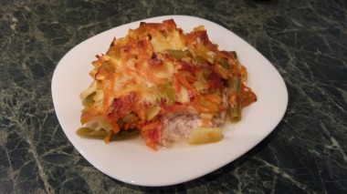 Куриный стейк в духовке с овощами