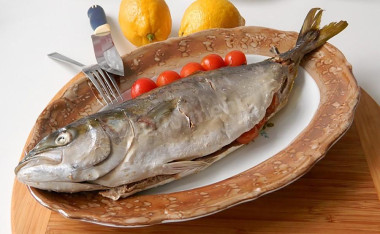 Лакедра запеченная с помидорами черри