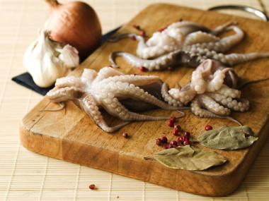 Маринованные щупальца кальмара