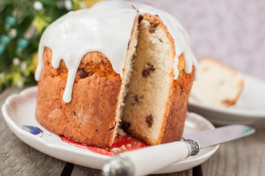 Кулич с изюмом в хлебопечке