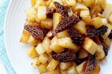 Сморчки с картошкой