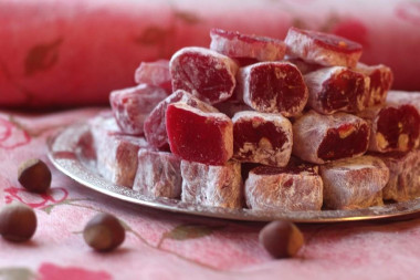 Рахат лукум с орехами