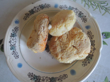 Рецепт - Сырники без пшеничной муки и яиц - Шаг 3 -  Даем остыть и угощаем любимых.