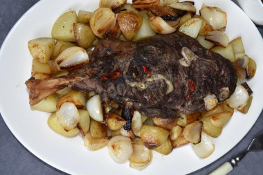 Мясо бобра в духовке