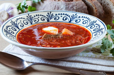 Борщ классический с салом, говядиной и картошкой