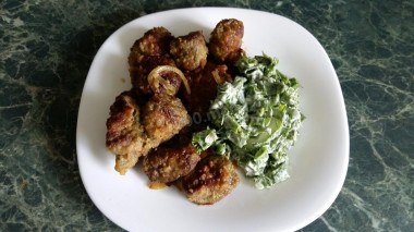 Жареная говяжья печень в кукурузной муке