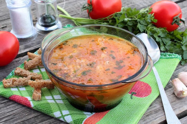 Харчо с томатной пастой из свинины