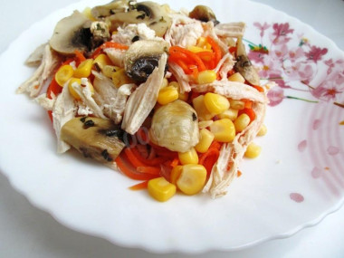 Салат корейский с курицей и кукурузой