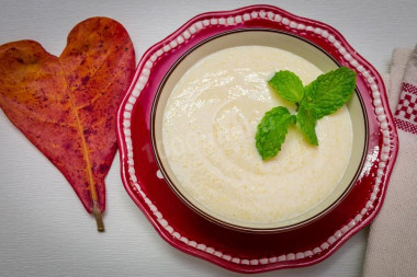 Кукурузная молочная каша в мультиварке