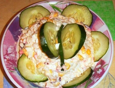 Крабовый салат с яйцами классический