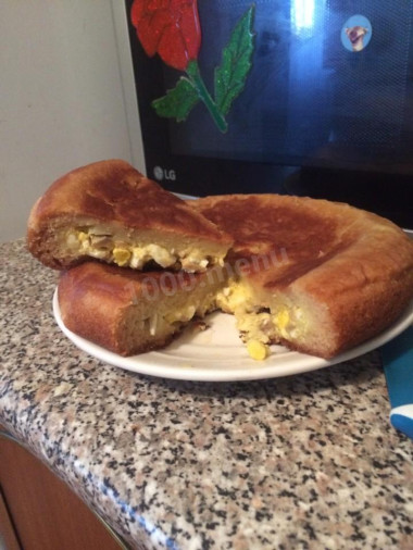 Пирог с яйцом и грибами