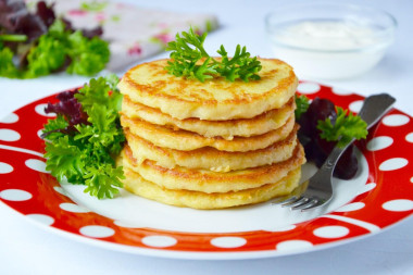 Картофельные оладьи из картошки на сковороде