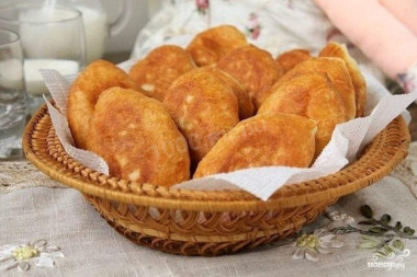 Жареные пирожки на молоке