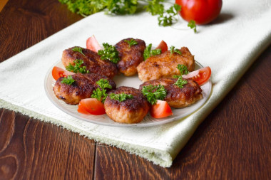 Рубленные котлеты из куриного филе с сыром