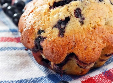 Маффины с черникой с корицей на молоке