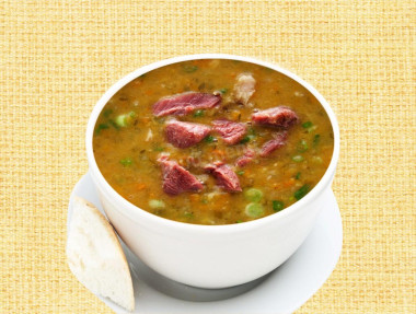 Гороховое пюре с копченой курицей