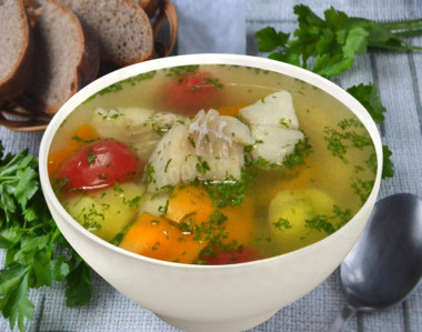 Уха из щуки с помидорами