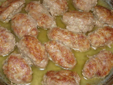 Мясные тефтели со сливочным соусом (Kottbullar)