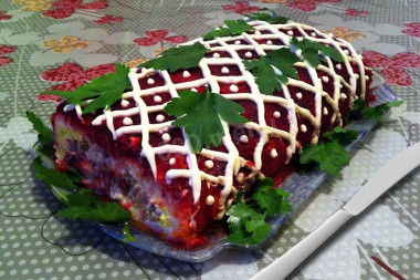 Классическая сельдь под шубой рулетом