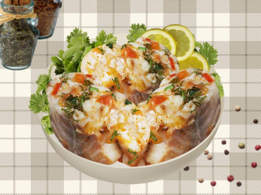 Белуга тушеная с овощами