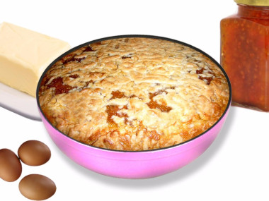 Тертый пирог с ягодами морошки