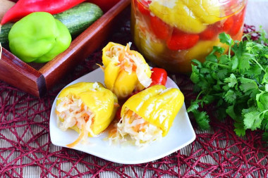 Перец фаршированный овощами на зиму по болгарски