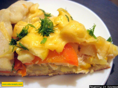 Пицца с курицей, картошкой и яблоками