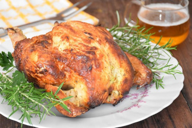 Курица с банкой пива