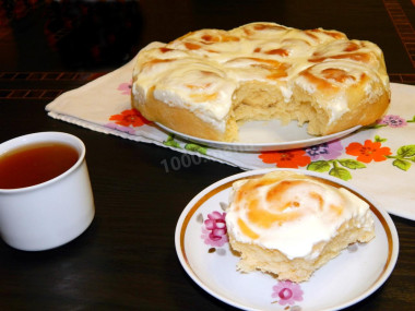 Булочки в сметанной заливке