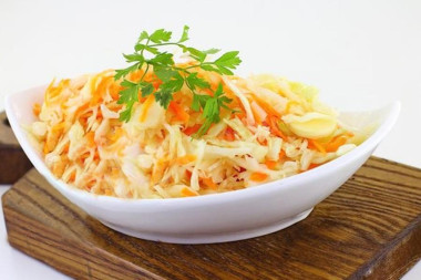 Капуста с чесноком горячим рассолом