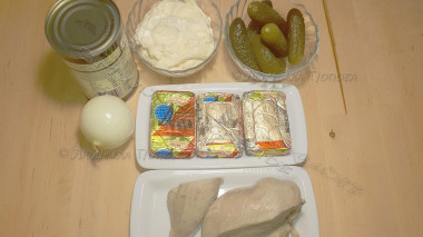 Рецепт - Салат Сердце ко Дню влюбленных с курицей - Шаг 1 - Подготовлю все продукты.