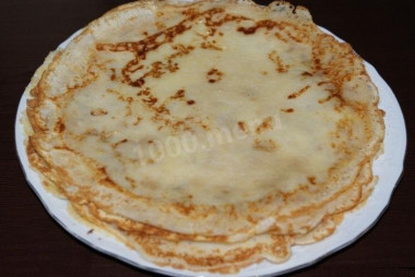 Вкусные блины без яиц на сливочном масле