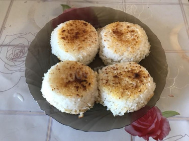 Лепёшки по азиатски из риса, сваренного на пару