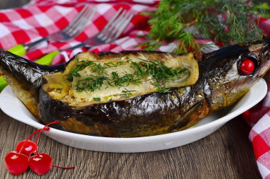 Фаршированная скумбрия в фольге