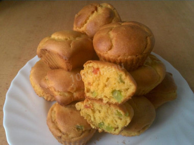 Кукурузные кексы с цукатами