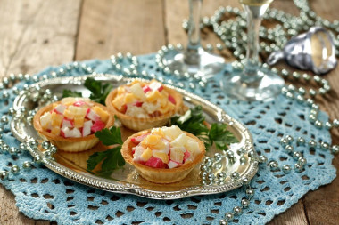 Салат крабовые палочки помидоры сыр чесночные гренки и салат крабовые палочки с яблоком и плавленым сыром