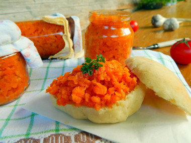 Икра из моркови с помидорами и чесноком на зиму