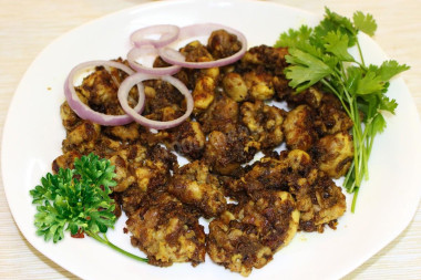 Мозги жареные с луком