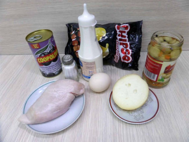 Рецепт - Салат Подсолнушек - Шаг 1 - Подготовить все необходимые продукты.