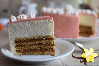 Торт с песочными коржами и сгущенкой