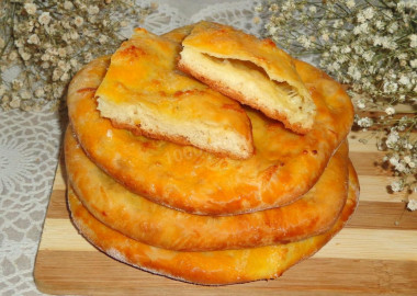 Хачапури на молоке и сухих дрожжах с сыром в духовке