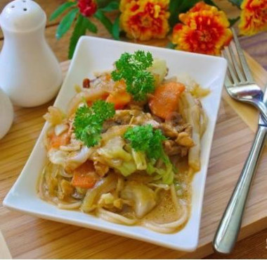 Якисоба с курицей
