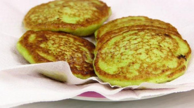 Кабачковые оладьи с фаршем внутри