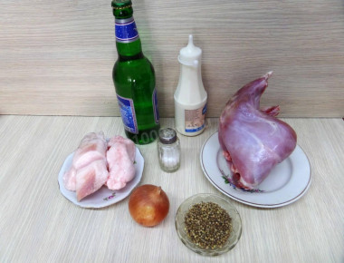 Рецепт - Шашлык из кролика сочный в маринаде из минералки на мангале - Шаг 1 - Приготовить все необходимые ингредиенты. Сало подойдет лучше всего свиное, без шкурки. майонез можно использовать любой.