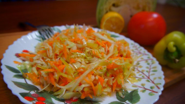 Салат из белокочанной капусты с лимонным соком
