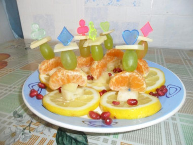 Канапе с сыром и мандаринами