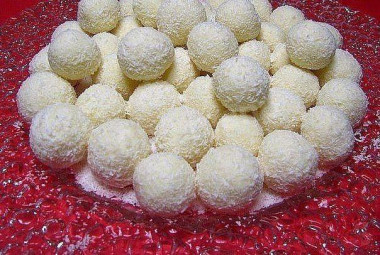 Рафаэлло с миндалем из сгущёнки